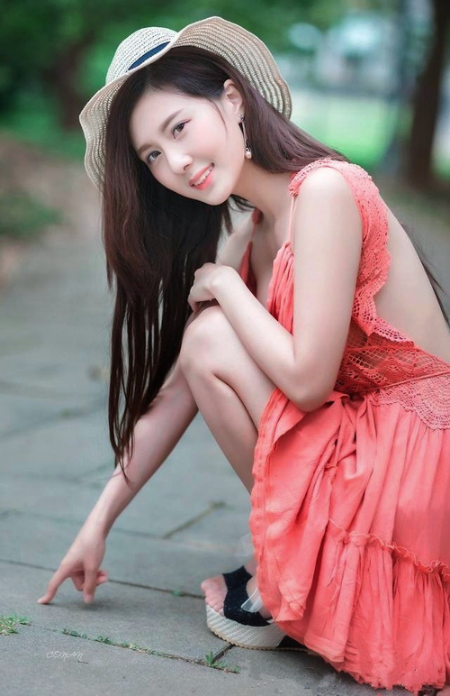 mk体育官方网站-塔特凭借迅速的突破和准确的传球，在比赛中屡屡制造机会，下载塔特