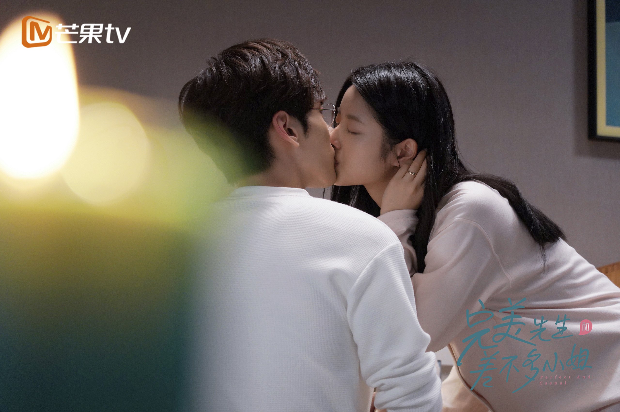 mk体育-斯密斯：精确传球与视野判断让全黑队进攻节奏更具威胁，斯密斯夫妇采访